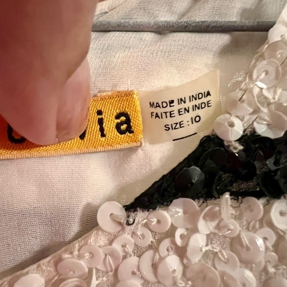 ALICE + OLIVIA black and white stripped sequined mini dress. Size 10 - Picture 4 of 11